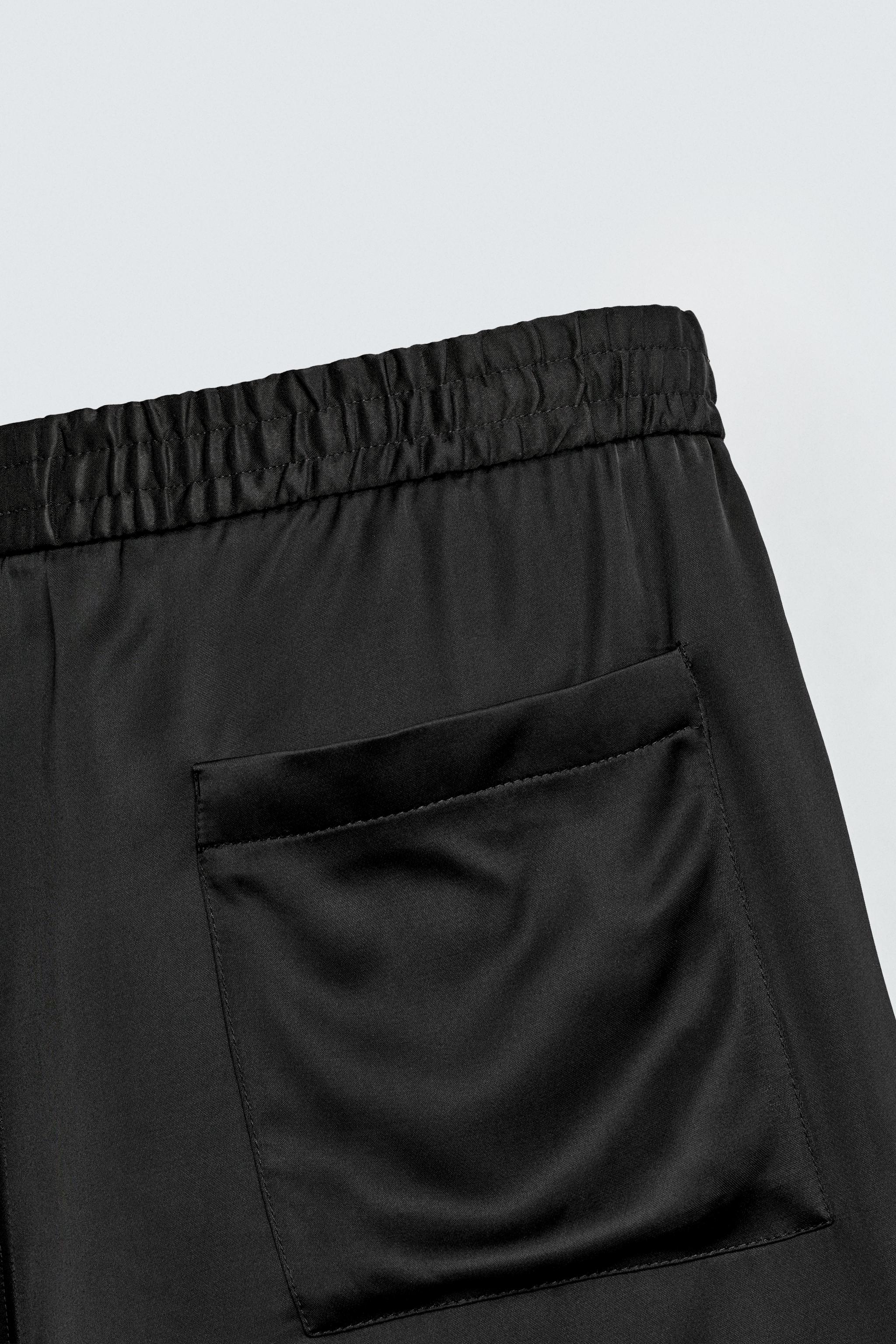 BERMUDA SATINÉ COUPE DÉCONTRACTÉE